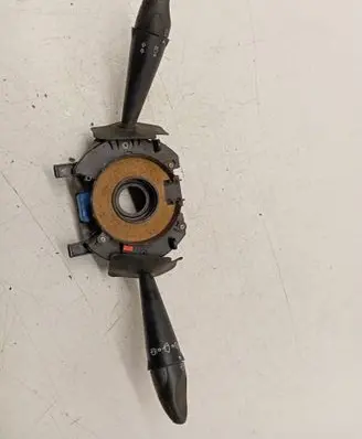 Wiper turn signal indicator stalk/switch