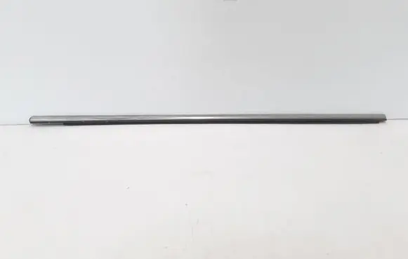 Front door glass trim molding