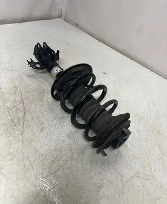 Lexus ES 250 - 300 - 330 Front shock absorber with coil spring 4851033830