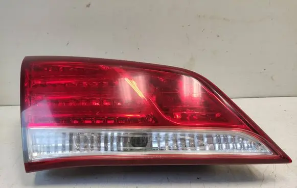 Hyundai i40 Tailgate rear/tail lights 924033Z300