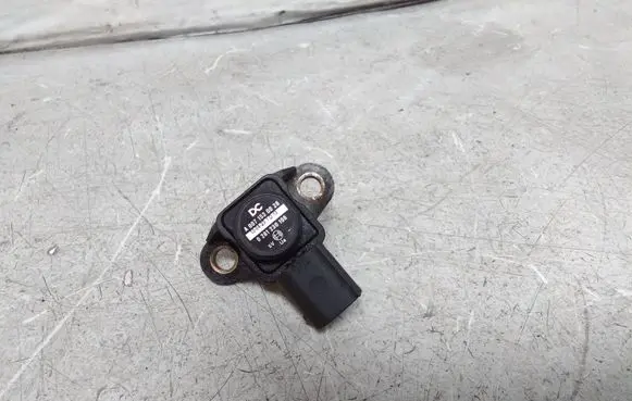 Mercedes-Benz C W204 Air pressure sensor A0071530028 0261230196