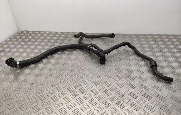 Volkswagen PASSAT B8 Engine coolant pipe/hose 3Q0122051D