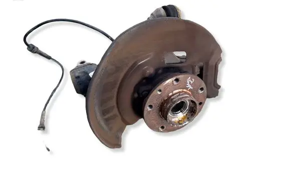 Nissan Qashqai Front wheel hub spindle knuckle 