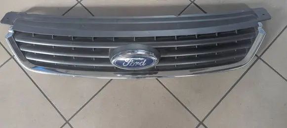 Ford Kuga I Front grill 8V41R7081A