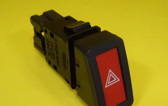 Nissan Almera N16 Hazard light switch 06016