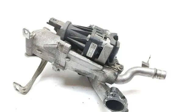 Citroen DS5 EGR valve cooler 70215615 1213260812 9671187780