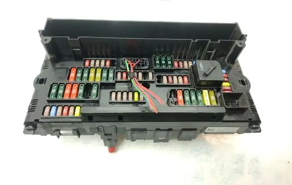 BMW 5 F10 F11 Fuse module 9252815