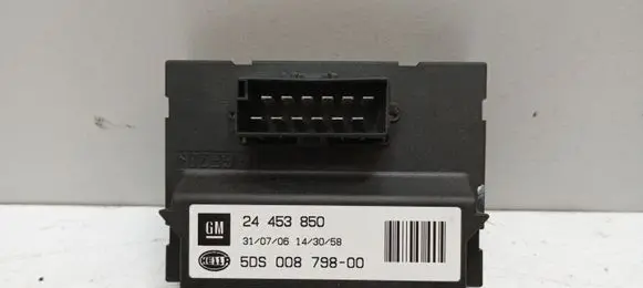 Opel Zafira B Tow bar trailer control unit/module 24453850 5DS00879800