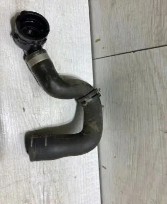 Skoda Octavia Mk3 (5E) Engine coolant pipe/hose 5Q0122073BK