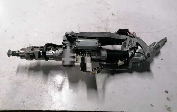 Steering wheel axle set
