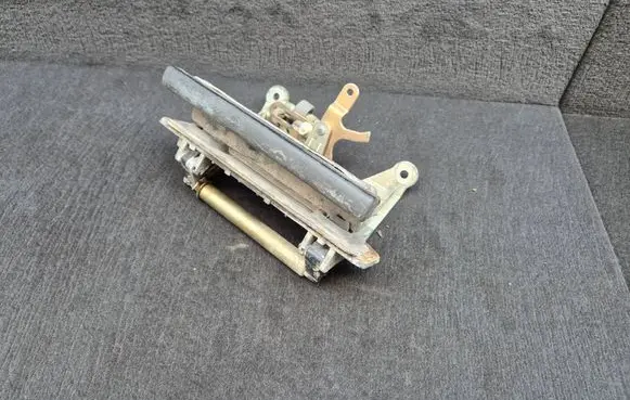 Audi 100 S4 C4 Tailgate/trunk/boot exterior handle 4A9827565