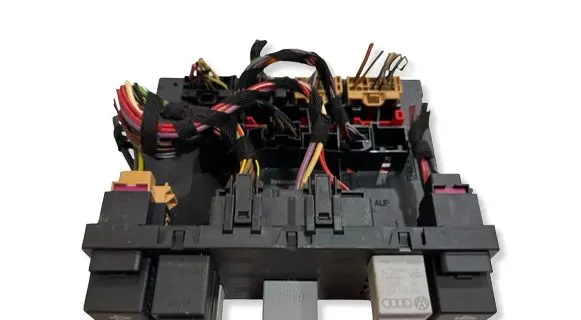 Audi A3 S3 8P Comfort/convenience module 8P0907279K H54S2501 F005V00584
