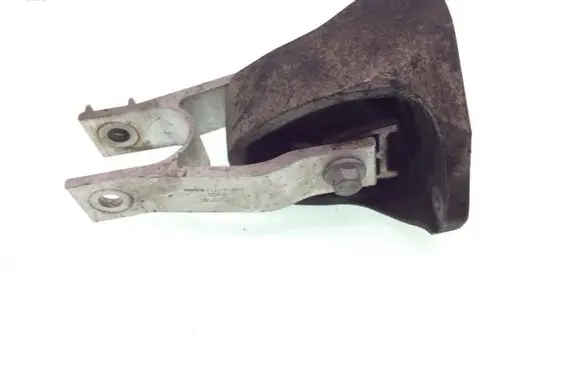 Volvo XC90 Engine mount bracket 31339951 31480565