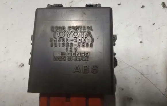Toyota RAV 4 (XA10) Other control units/modules 8598042010