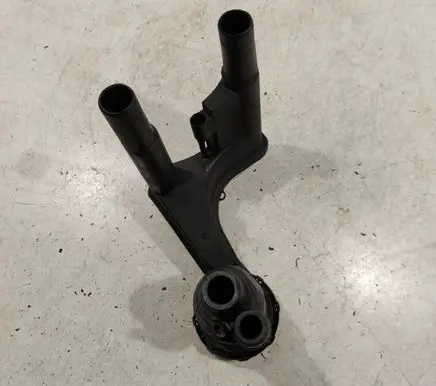 Peugeot 607 Breather valve 4R8Q6A785