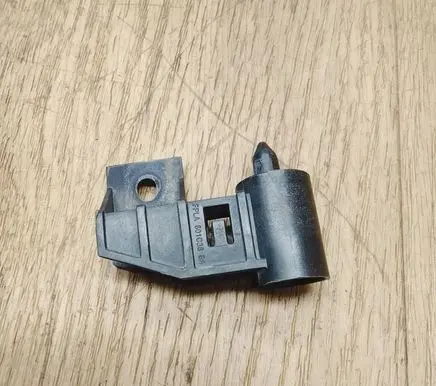 Land Rover Discovery 5 Radiator mount bracket FPLA601C38BA