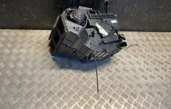 Dacia Spring Interior heater climate box assembly housing 272701045R