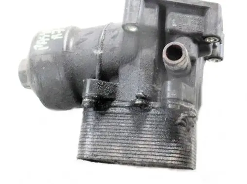 Volkswagen PASSAT B7 Engine oil radiator 03L117021C