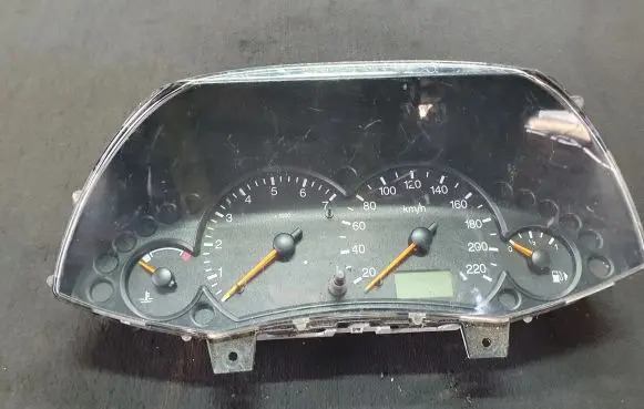 Ford Focus Speedometer (instrument cluster) 98AP10841BC 44ZU115