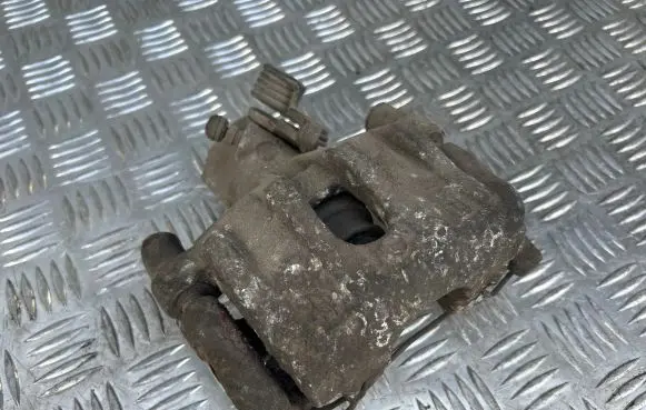 Ford Focus C-MAX Rear brake caliper