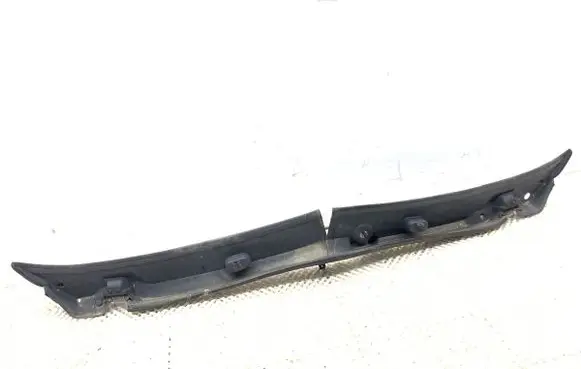 Peugeot Boxer Wiper trim 1306178070