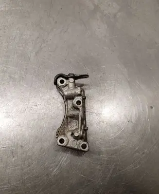 Peugeot 208 Engine mounting bracket 9683165580
