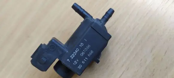 Volvo S60 Turbo solenoid valve 72224010 06T066 30611668