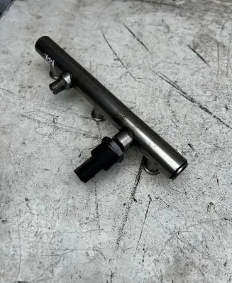 Audi A6 S6 C6 4F Fuel main line pipe 06E130089 06D906051A
