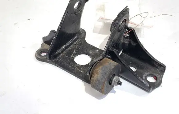 Toyota Auris E180 Gearbox mount 