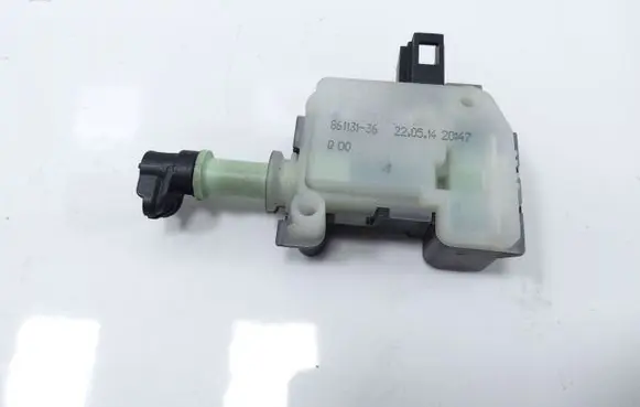 Volvo XC60 Fuel distributor 86113136