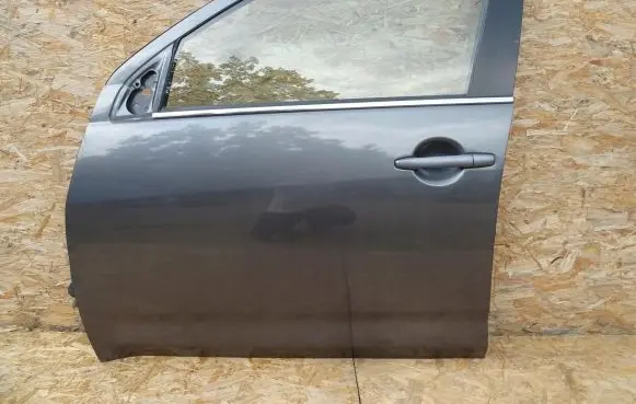 Citroen C-Crosser Front door