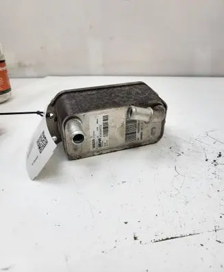 Volvo V60 Engine oil radiator 31325045 X3698002