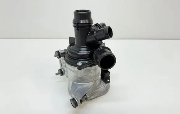 Mercedes-Benz GLE W167 Water pump A2562001700