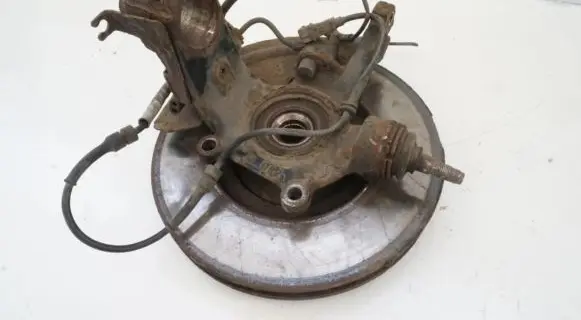 Peugeot 607 Front wheel hub spindle knuckle