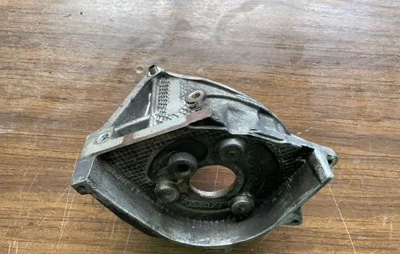 Peugeot 807 Fuel pump bracket 96389217