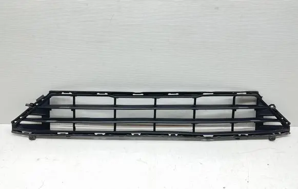 Volvo XC60 Front bumper lower grill 32296070 AEE2R2