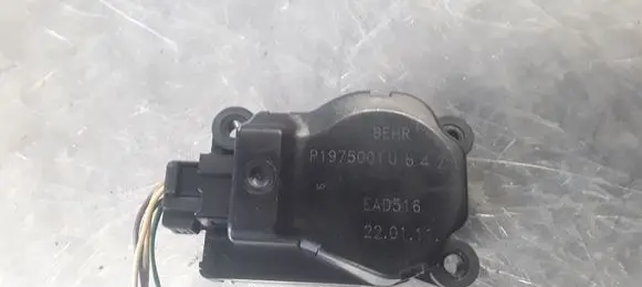 Citroen C3 Air flap motor/actuator P1975001