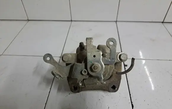 Citroen Berlingo Rear brake caliper
