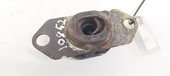 Nissan Note (E11) Engine mount bracket 8200352861