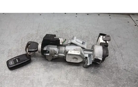 Mazda 3 I Ignition lock 3M513F880AB