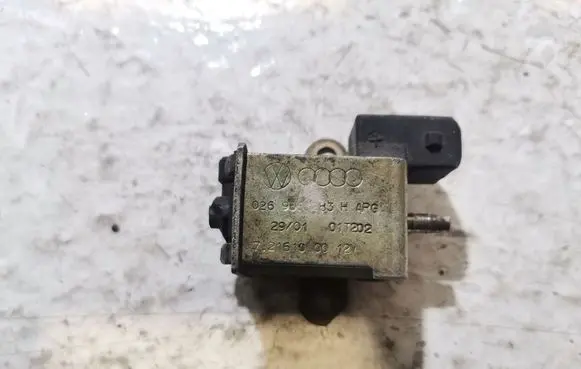 Volkswagen PASSAT B5.5 Vacuum valve 026906283H
