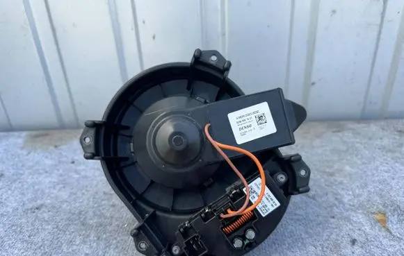 Mercedes-Benz B W246 W242 Heater fan/blower A2469061601