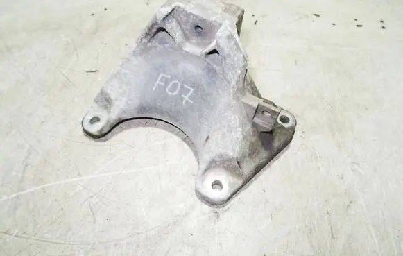 BMW 5 GT F07 Gearbox mounting bracket 138074 6781229 22326781229