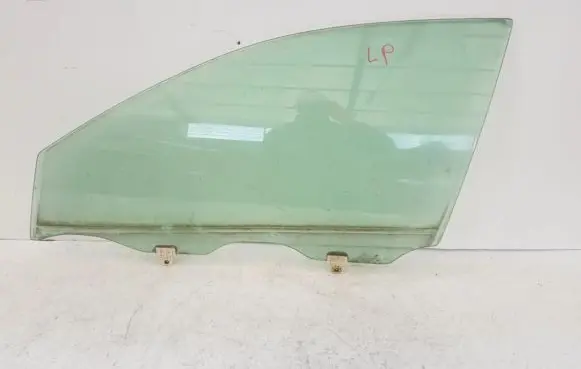 Nissan Murano Z50 Front door window glass four-door