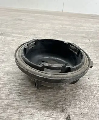 Volvo S60 Headlight/headlamp dust cover 9178538 89025105