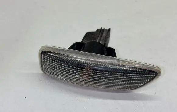 Volvo S60 Front fender indicator light 30722642