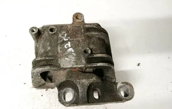 Skoda Octavia Mk2 (1Z) Engine mount bracket 1k0199262 3618372