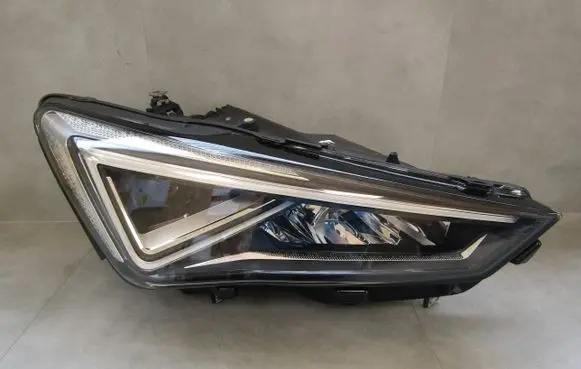 Seat Tarraco Headlight/headlamp 5FJ941008C 22139 90143461