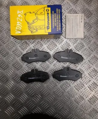 Volkswagen II LT Brake pads (rear) LP1437