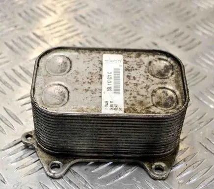 Engine oil radiator